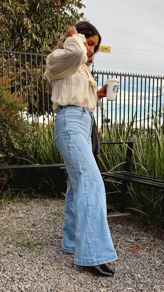 Jeans Wide Leg Elasticado & Tiro Alto "Costuras"